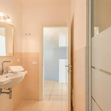 Elegant Ea Bianca 2 Bedroom Sleeps 6 Extra Bed Available N0614 Apartment *