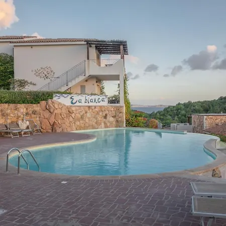 Apartment Elegant Ea Bianca 2 Bedroom Sleeps 6 Extra Bed Available N0614 Cala Bitta